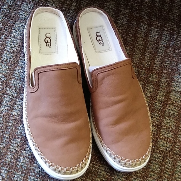 UGG Shoes - UGG SLIPPERS